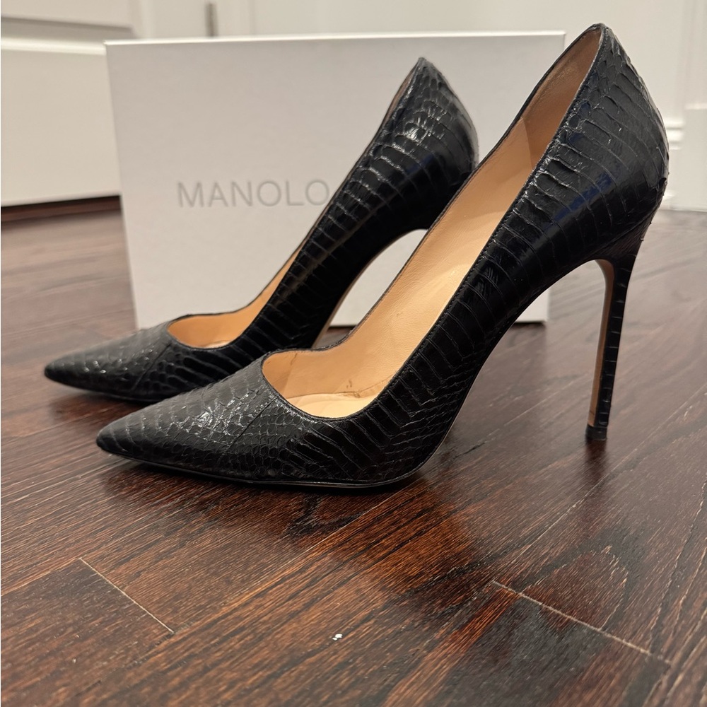 Manolo Blahnik Black Croc-Embossed Pointed Toe Pumps